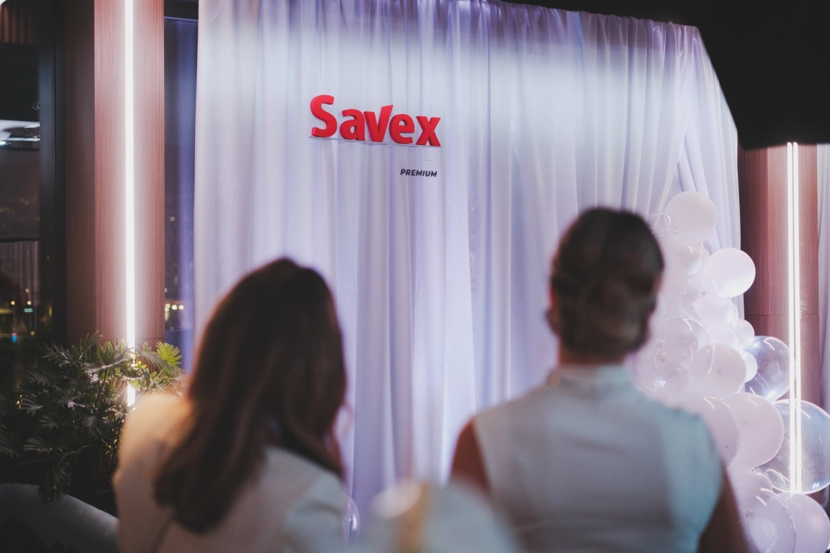 WHITE PARTY FOR SAVEX 
